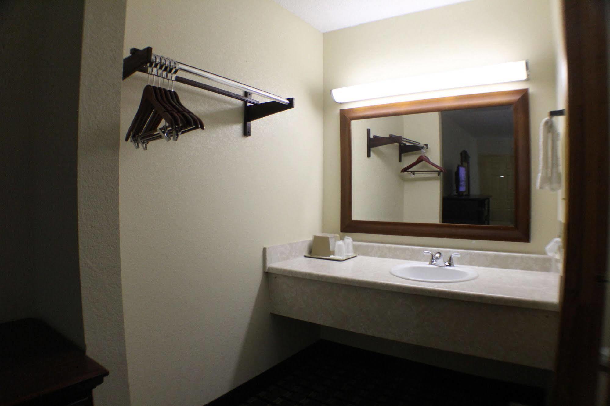 Western Motel, Thomasville Bagian luar foto
